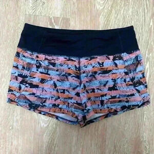 Lululemon Run Time shorts II 4” inversion; size 4